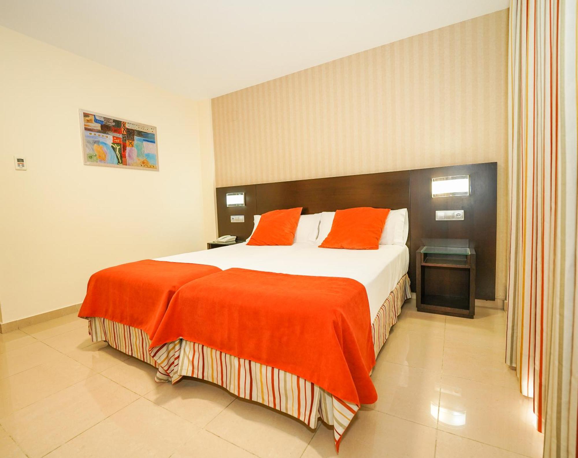 Hotel Pradillo Conil Conil De La Frontera Exteriör bild