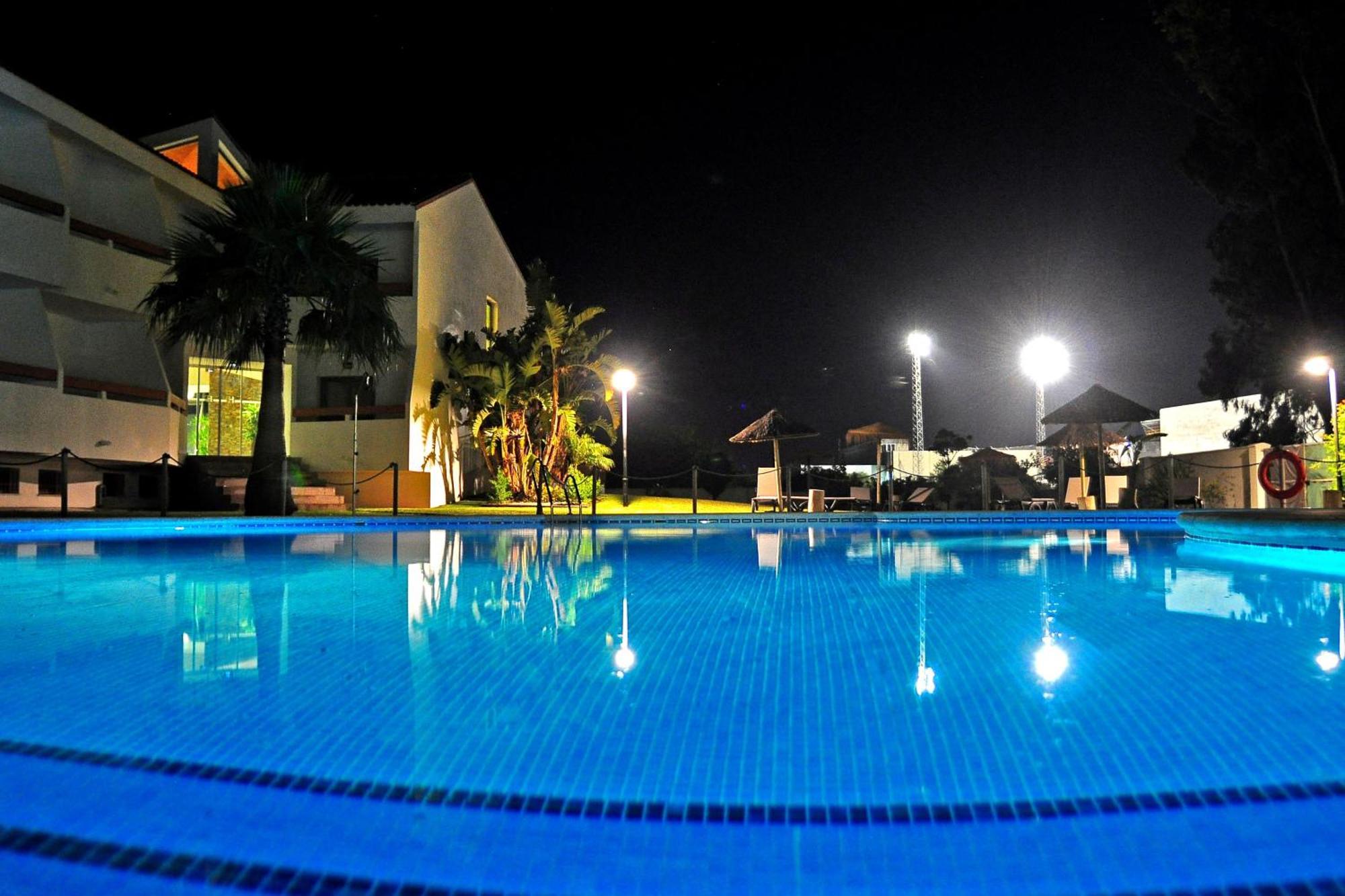 Hotel Pradillo Conil Conil De La Frontera Exteriör bild